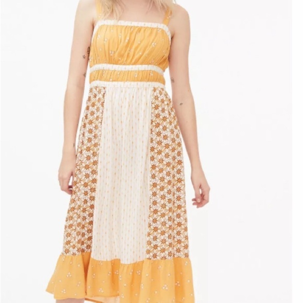 ISO Aeropostale dress yellow tie back, in search of!! Do Not Buy!!